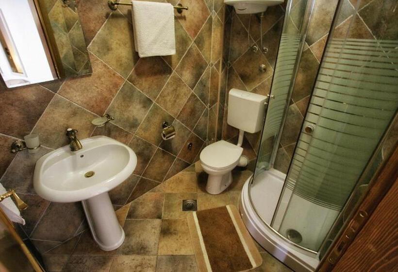 اتاق راحتی سه تخته, B&b Apart Hotel Paštrovski Konak