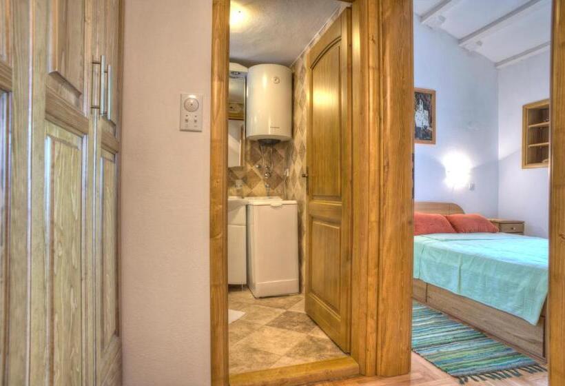 آپارتمان دوبلکس 1 خوابه, B&b Apart Hotel Paštrovski Konak