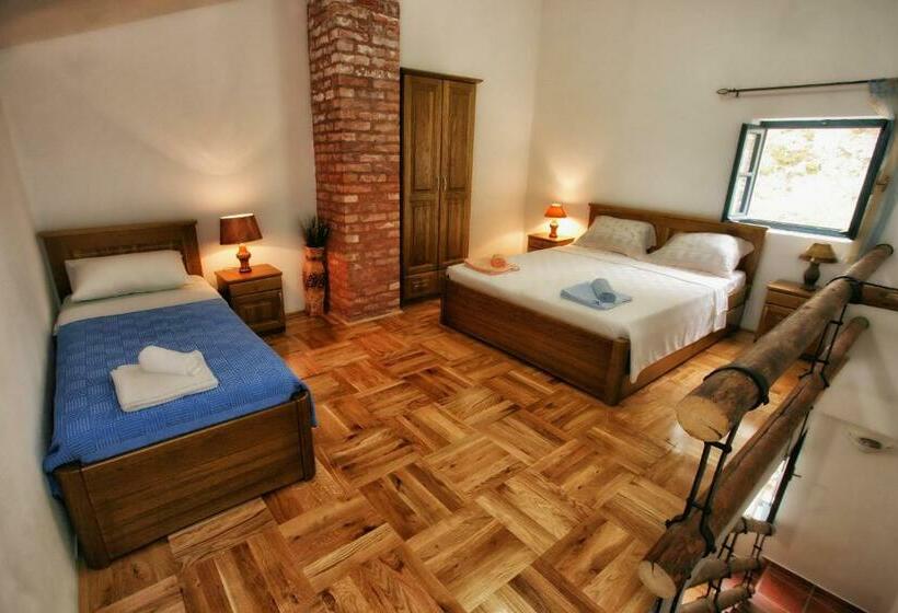 آپارتمان خانوادگی, B&b Apart Hotel Paštrovski Konak