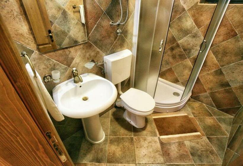 آپارتمان خانوادگی, B&b Apart Hotel Paštrovski Konak