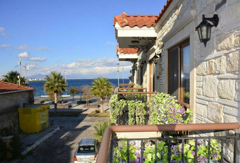 اتاق لوکس با چشم‌انداز دریا, Focamor Otel