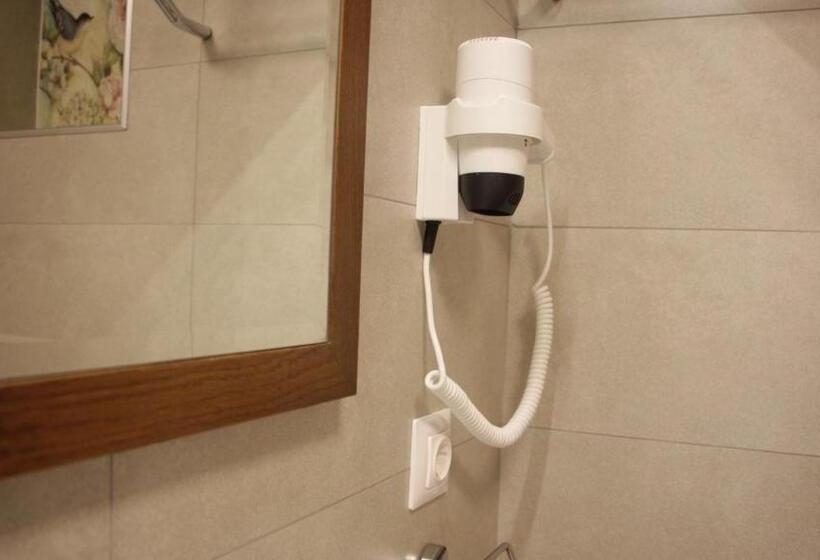 家庭间侧面带海景, Focamor Otel