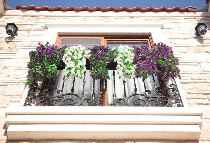 اتاق لوکس با چشم‌انداز دریا, Focamor Otel