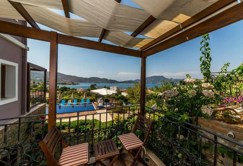 Standard Room Sea View with Balcony, Badem Tatil Evi