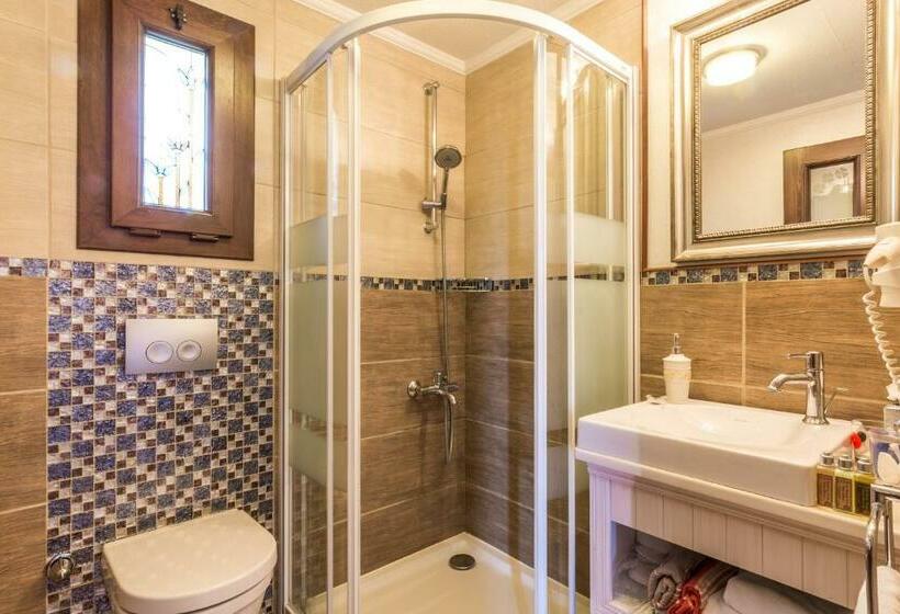 オーシャンビュースタンダードルームバルコニー付き, Badem Tatil Evi