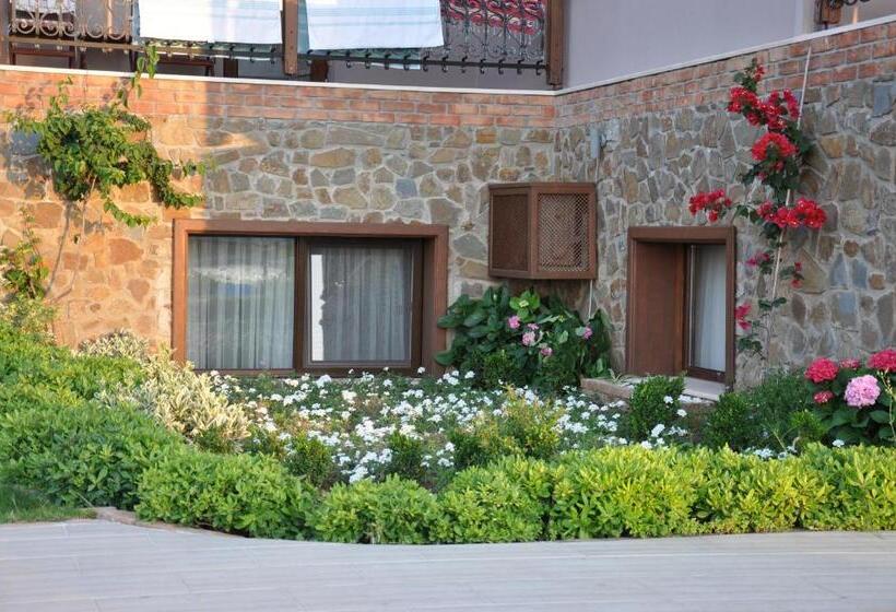 エコノミールーム, Badem Tatil Evi