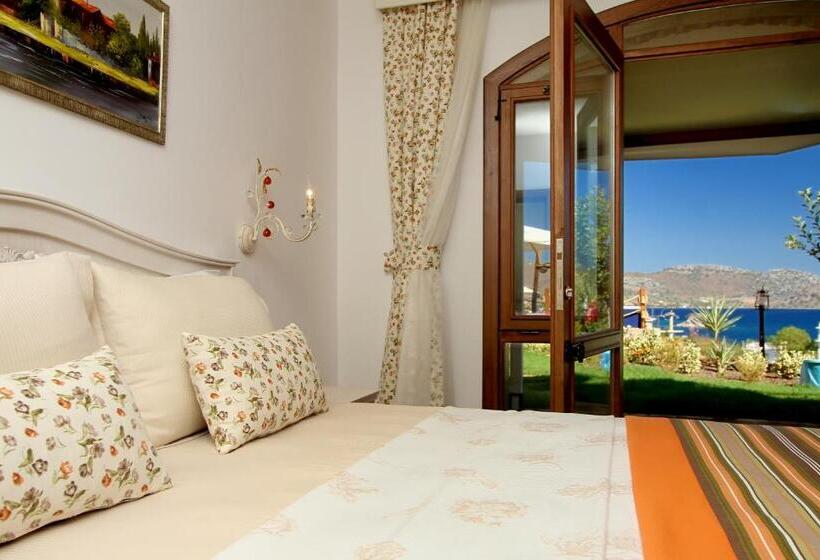 オーシャンビュースタンダードルーム, Badem Tatil Evi