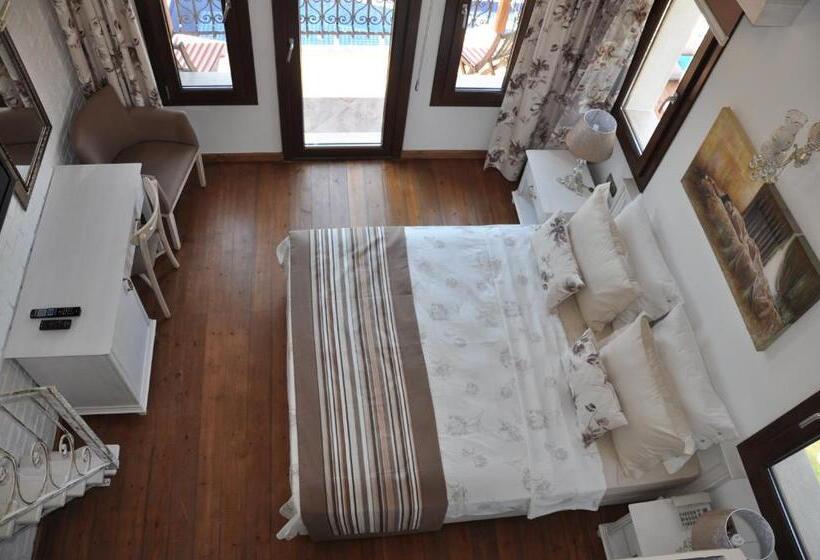 オーシャンビューデラックスルーム, Badem Tatil Evi