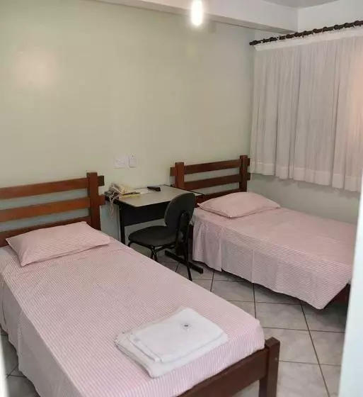 デラックスの４人部屋, Barão Do Rio Branco