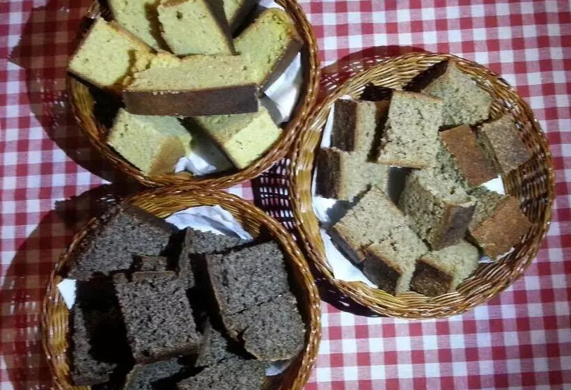 اتاق استاندارد یک نفره, Crnogorska Kuća
