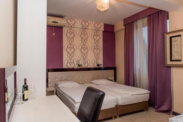 اتاق اکونومی, Crnogorska Kuća