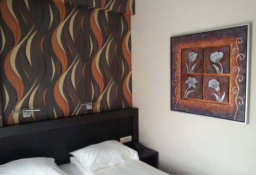 اتاق استاندارد یک نفره, Crnogorska Kuća