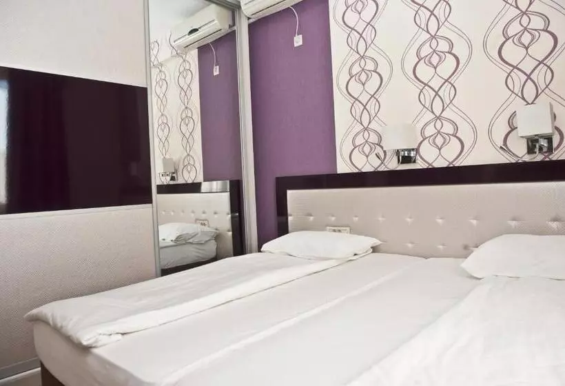 اتاق استاندارد یک نفره, Crnogorska Kuća