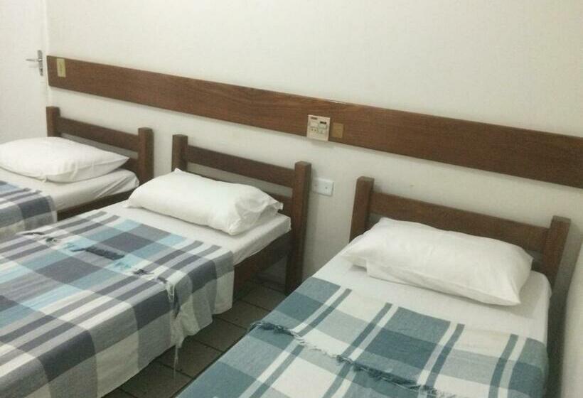 Economy Triple Room, Gaivota