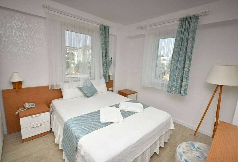 Standard Room Garden View, Garden Ada