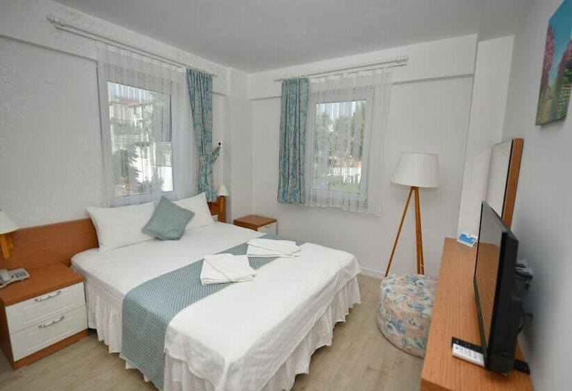 Standard Room Garden View, Garden Ada