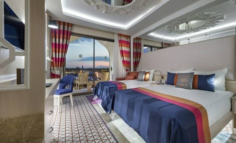 Habitación Estándar Vista Piscina, Granada Luxury Belek   Family Kids Concept