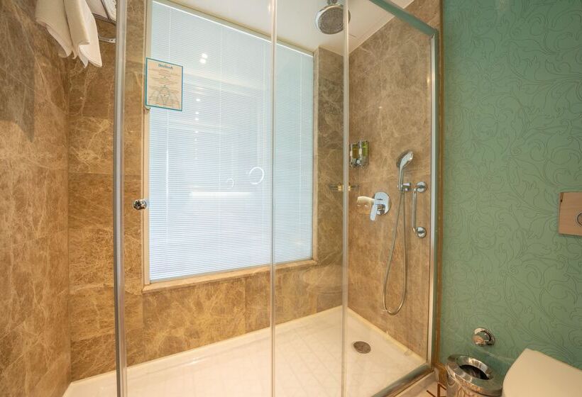 اتاق استاندارد با چشم‌انداز استخر, Granada Luxury Belek   Family Kids Concept