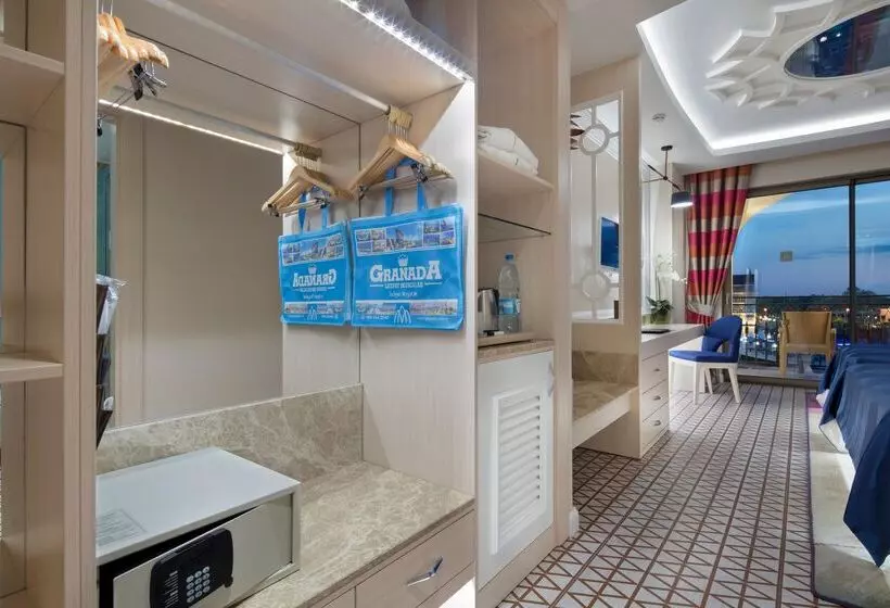 プールビュースタンダードルーム, Granada Luxury Belek Family Kids Concept