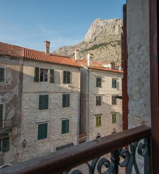 City View Suite, Rendez Vous