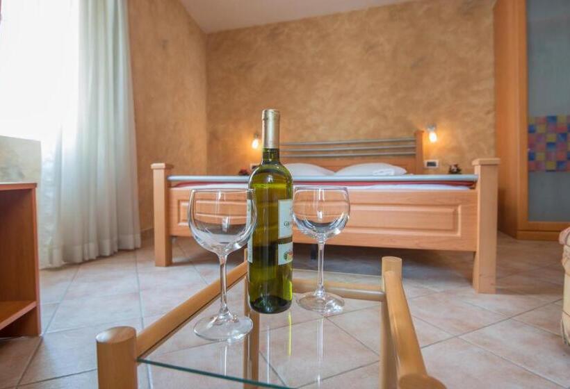 City View Suite, Rendez Vous