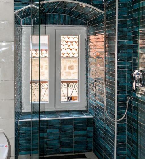 Standard Room, Rendez Vous