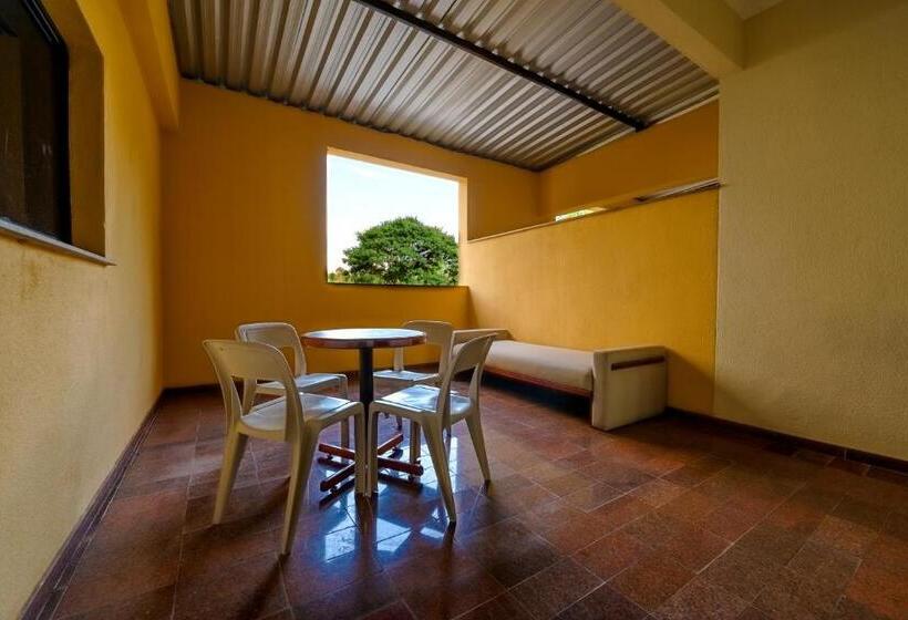 4인용 스탠다드 룸, Rovi Plaza