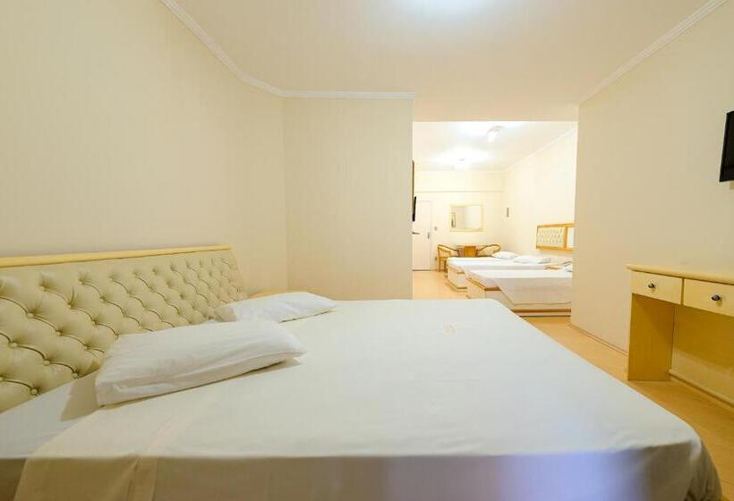 4인용 스탠다드 룸, Rovi Plaza