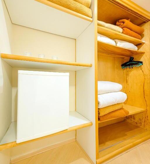 스탠다드 트리플 룸, Rovi Plaza