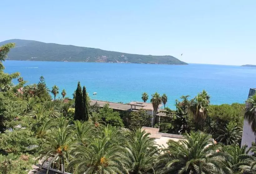 اتاق استاندارد با بالکن و چشم‌انداز دریا, Swiss Residence Montenegro