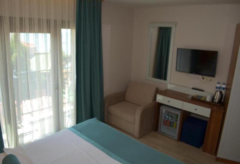 חדר דלוקס צדדי נוף לים, Sardinia Otel