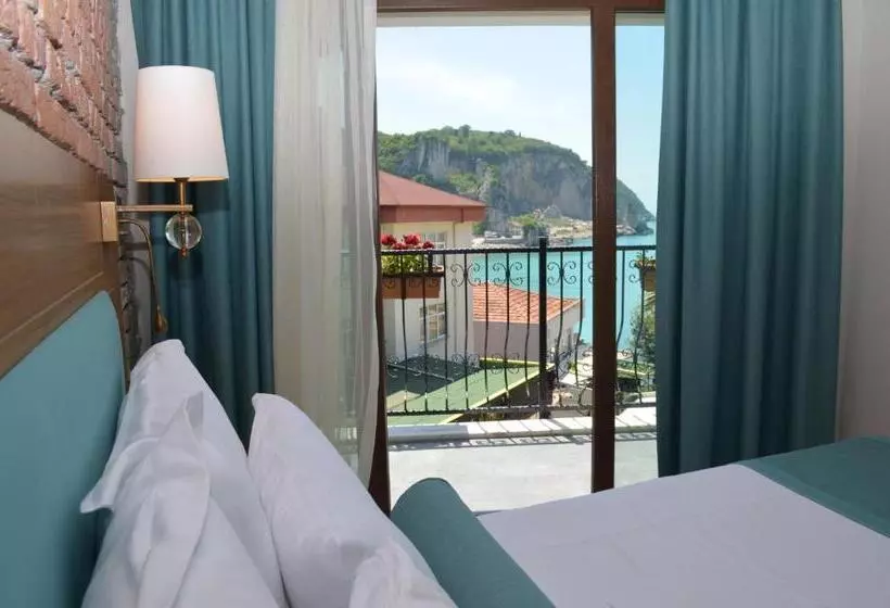 サイドシービューファミリールーム, Sardinia Otel