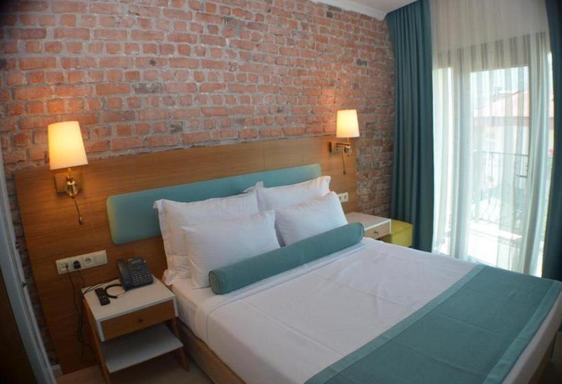 חדר משפחתי צדדי נוף לים, Sardinia Otel