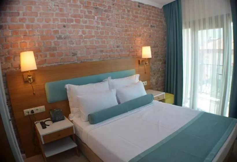 サイドシービューファミリールーム, Sardinia Otel