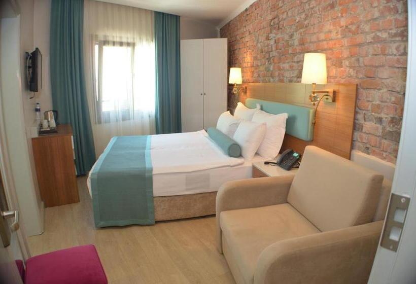 חדר משפחתי נוף לגינה, Sardinia Otel