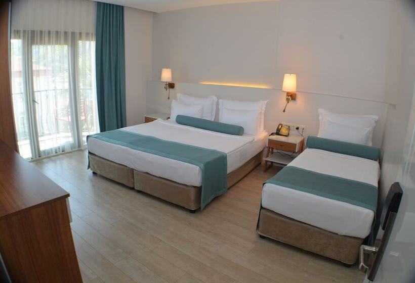 חדר משפחתי צדדי נוף לים, Sardinia Otel