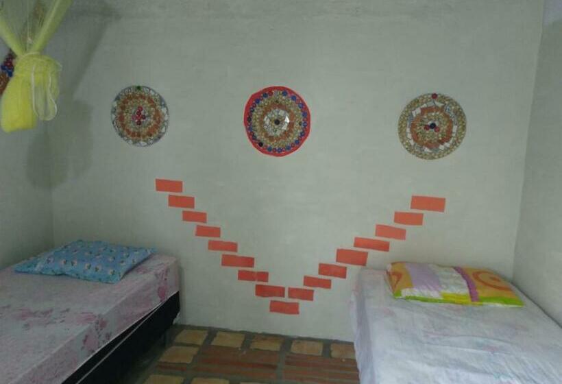 标准三人间, Pousada Do Melo