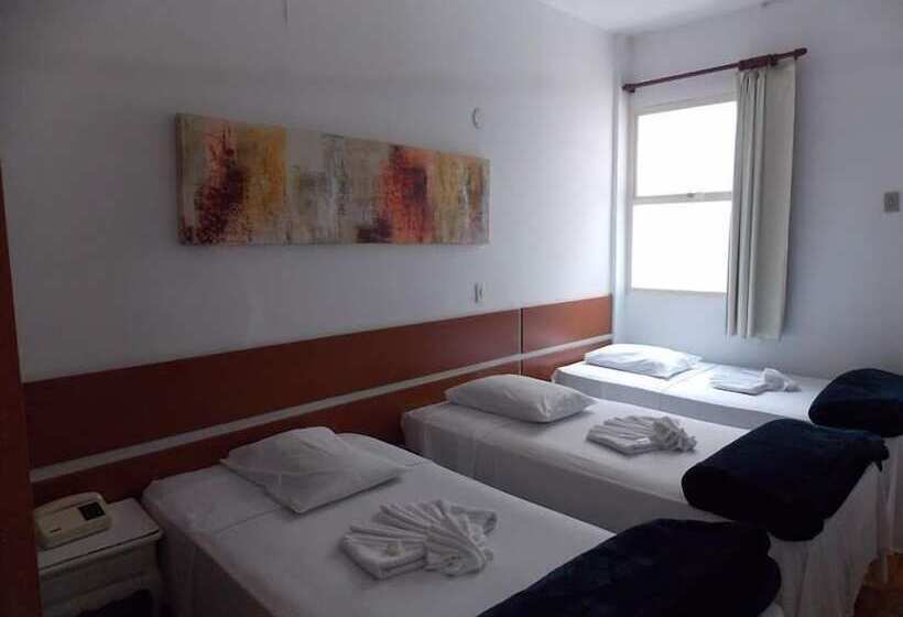 Четырехместный Номер Стандарт, Mova Hotel D Oeste   Localizado Em Frente A Praça Principal Da Cidade, Na área Central   Pé Na Praça