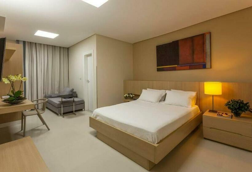 Superior Kamer, Leopoldo