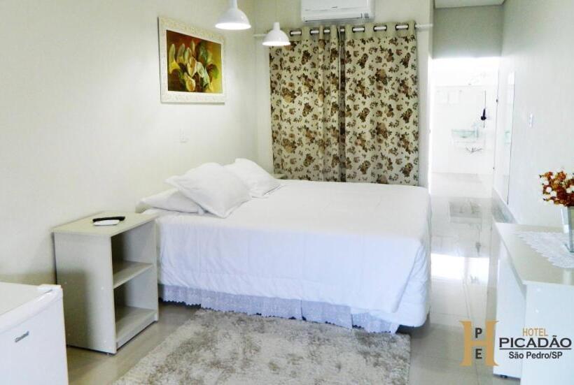 Люкс Кровать Кинг, Picadão