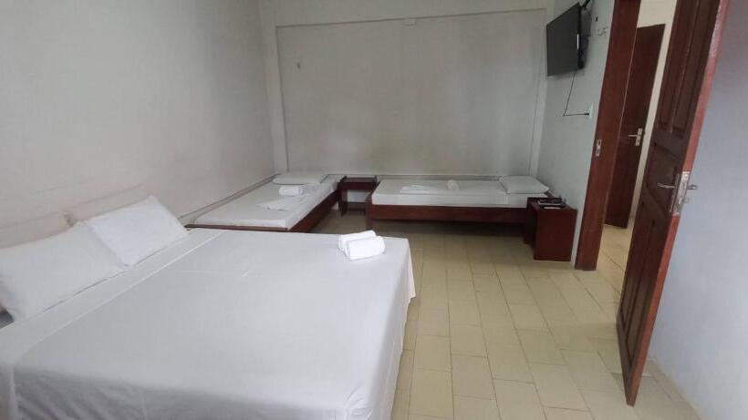 جناح عائلي, San Conrado