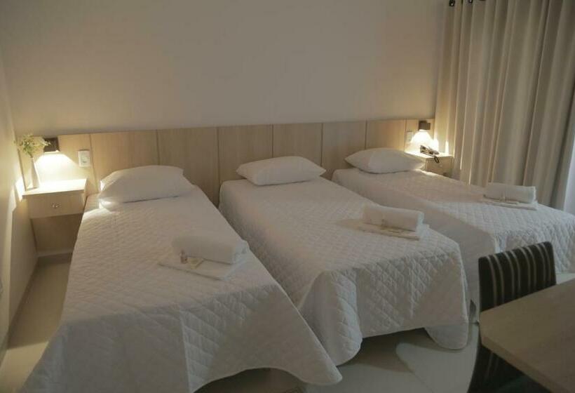 غرفة ديلوكس ثلاثية, San Gennaro