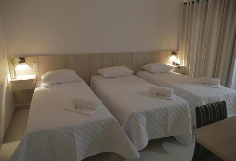 غرفة ديلوكس ثلاثية, San Gennaro