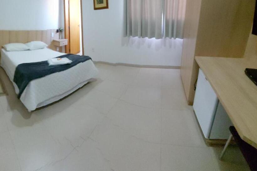 غرفة إقتصادية فردية, San Gennaro