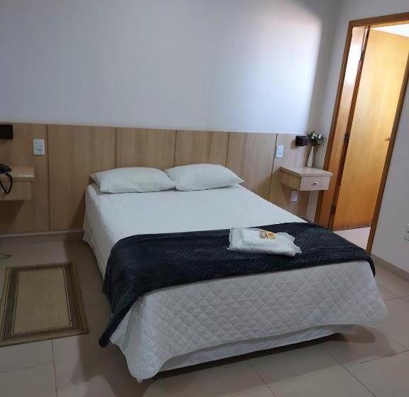 غرفة إقتصادية فردية, San Gennaro