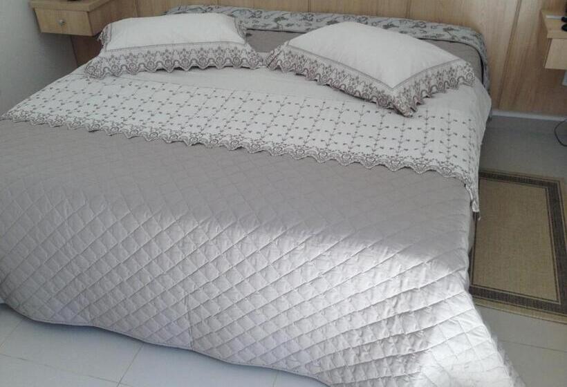 غرفة قياسية سرير كينج, San Gennaro