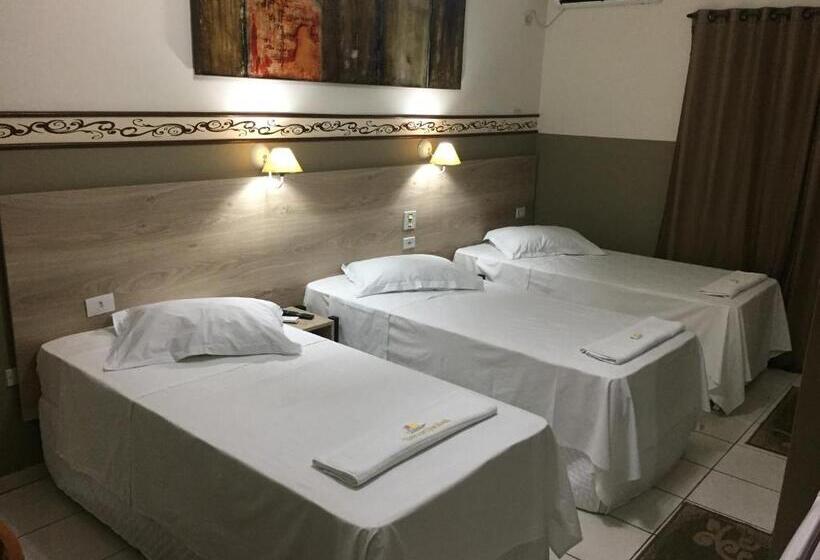 חדר קלאסי לשלושה, Smart