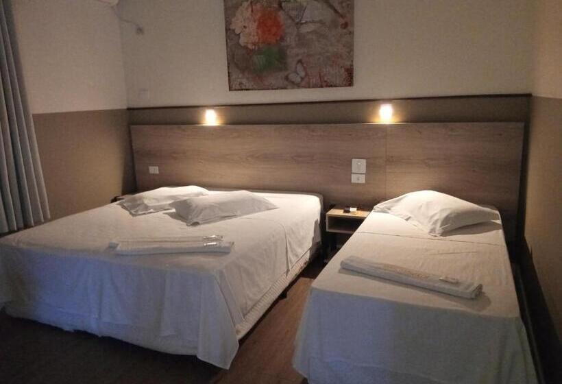 חדר סטנדרט לשלושה, Smart