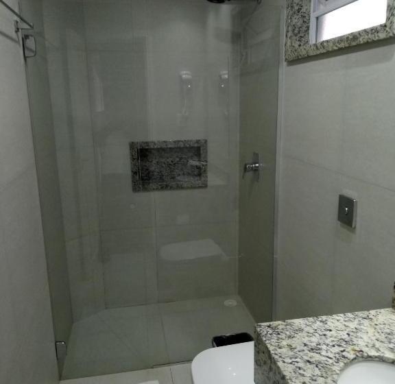 חדר סטנדרט לשלושה, Smart