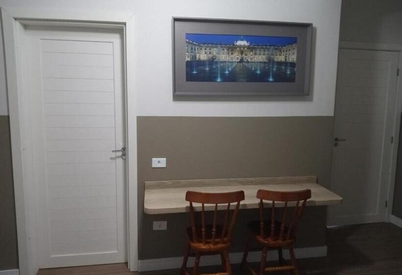 חדר משפחתי, Smart